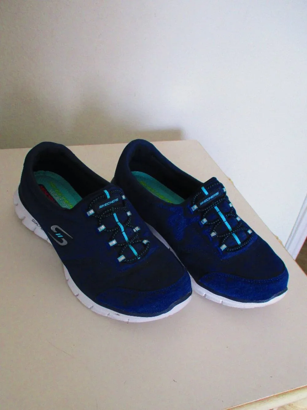 Skechers Dual Lite Memory Foam Womens Navy Textile Fashion Sneaker - Size 9 Wide